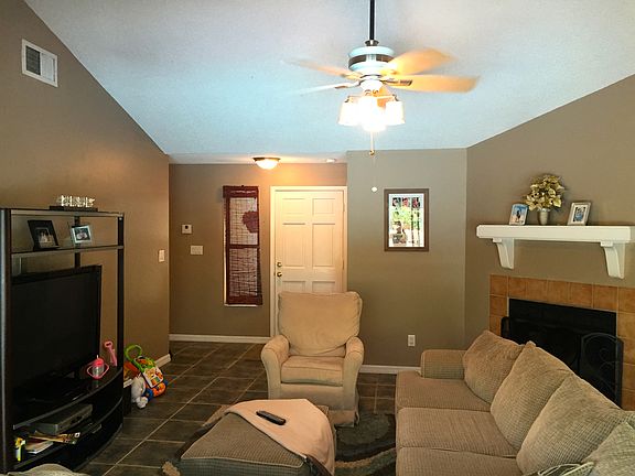4th image of 1021 Gould Pl