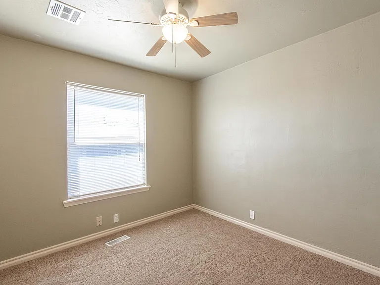 1321 Kelly Park Rd — Photo 15