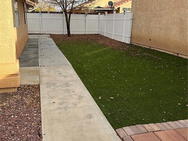 12357 Glenwood Ln — Photo 16