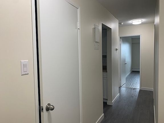 5th image of 409 Ash St #1211848