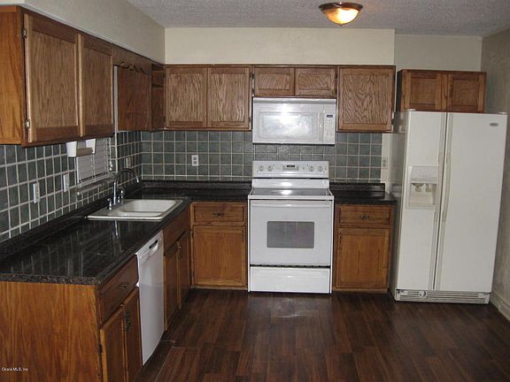 4th image of 2105 NE 51st Pl