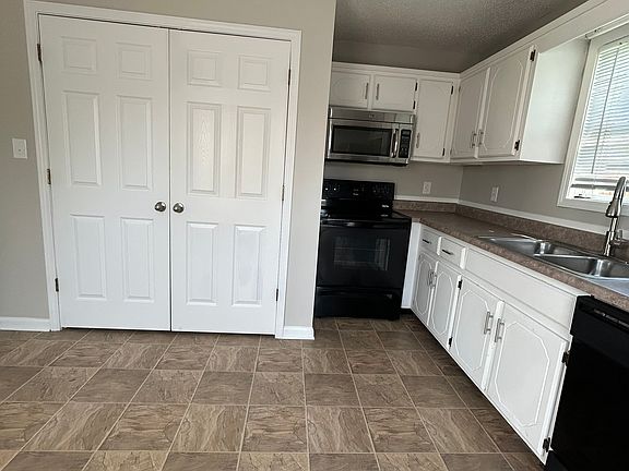 4th image of 1802 Harbor Dr