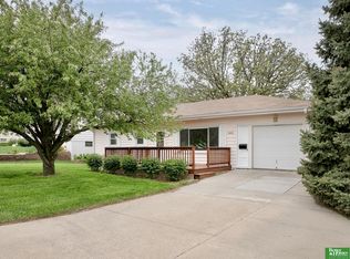 1402 Lincoln Rd, Bellevue, NE 68005