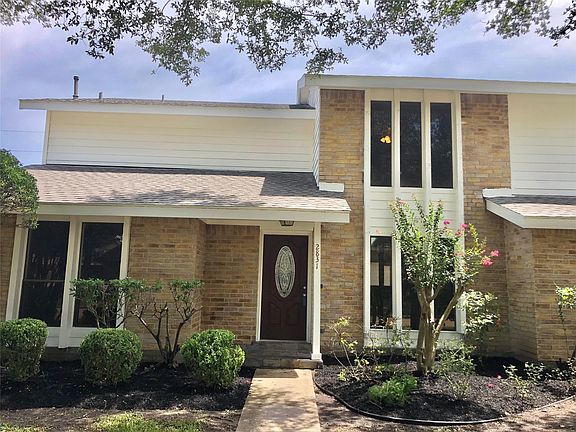 2nd image of 2831 Pecan Ridge Dr