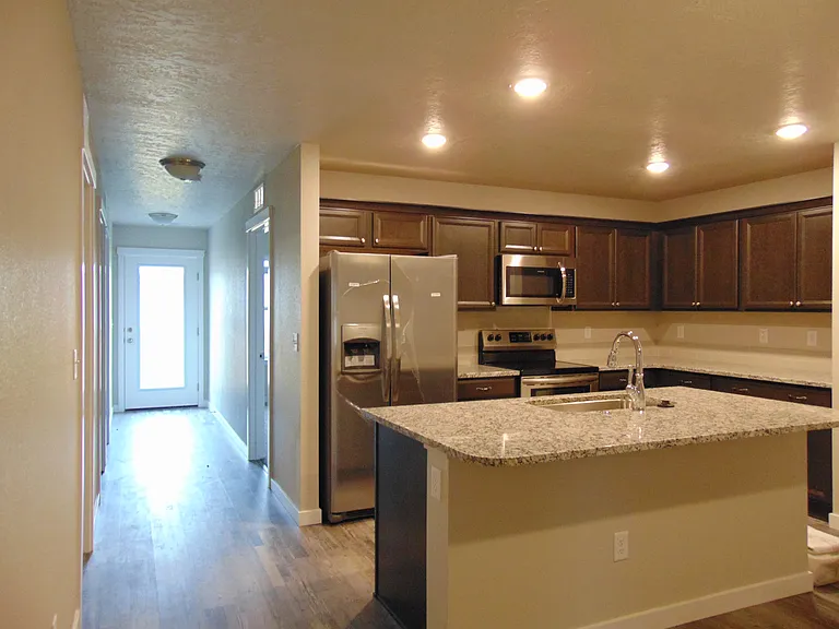 4340 N Alester Ave — Photo 4
