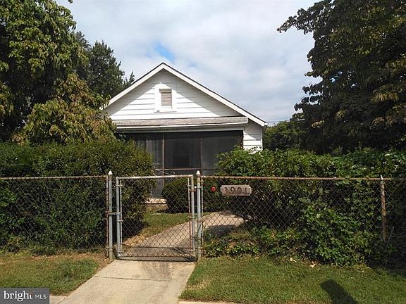 2nd image of 3901 Hampden St