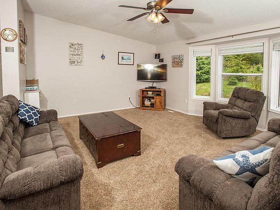 5th image of 11008 Cottonwood Ct