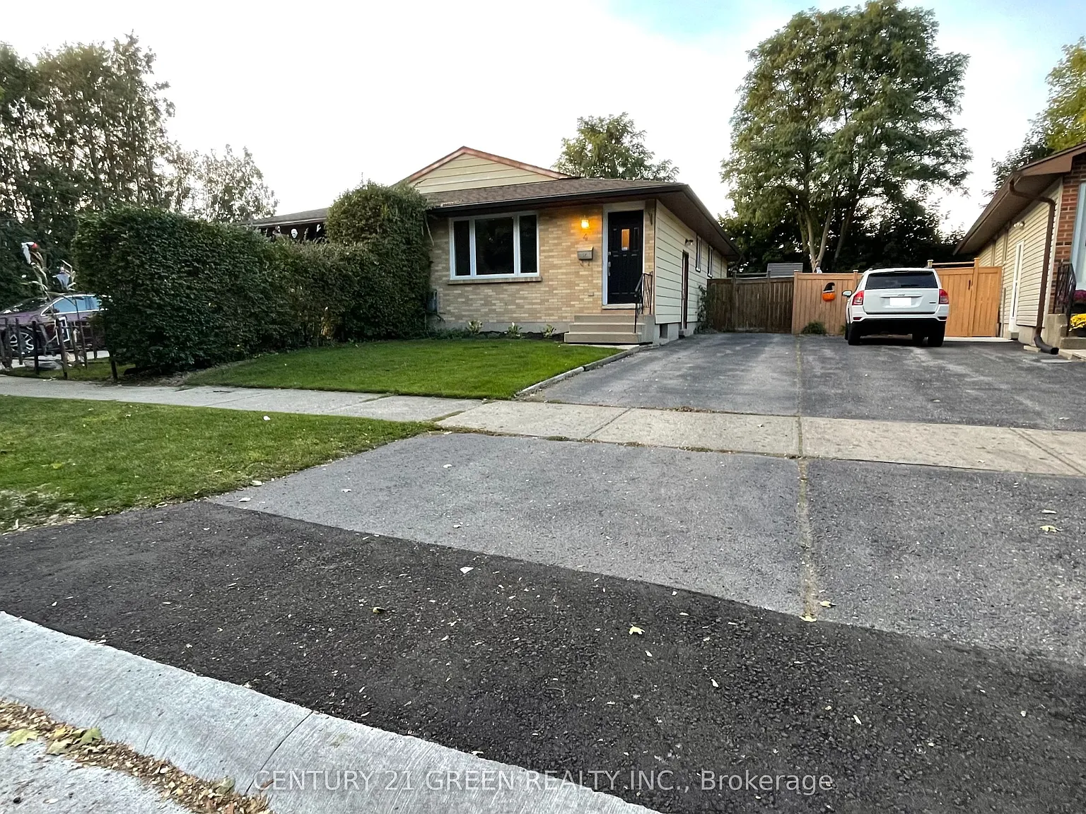 5 bed, $2,950 — Photo 1