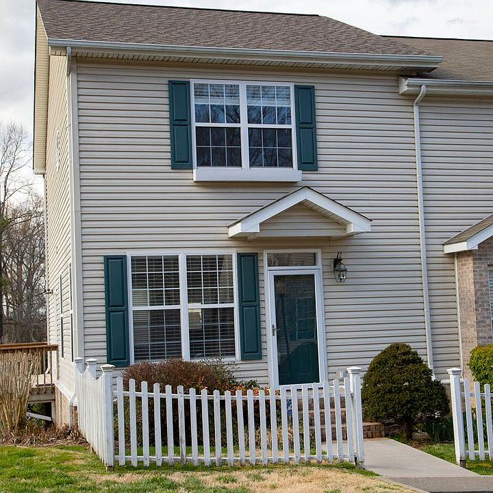 1st image of 10719 Prince Albert Way