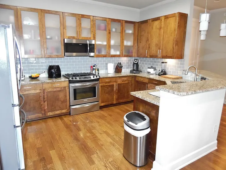 2800 Sandage Ave #303 — Photo 9