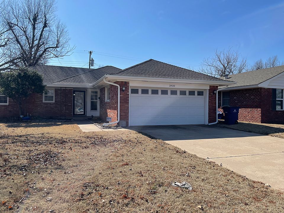 1st image of 2920 Lakeside Dr