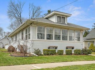 914 Logan Ave, Elgin, IL 60120