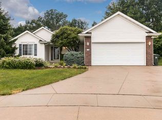 78 Phyllis Pl, Iowa City, IA 52245
