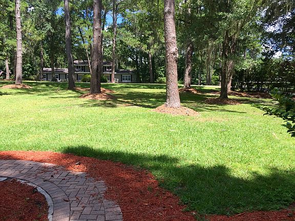 View of Front Yard