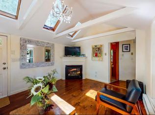 175 Lake Shore Dr, East Falmouth, MA 02536