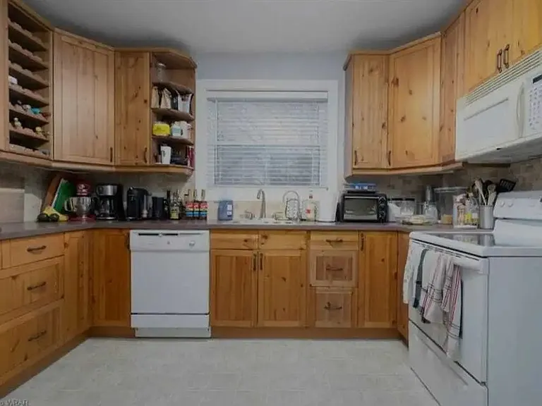 98 Brubacher St #2 — Photo 8