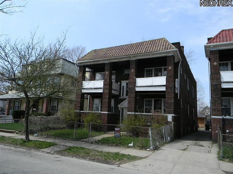 1st image of 472 E 117th St