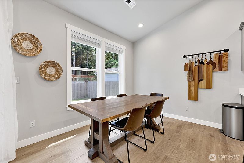 5th image of 1134 Falcon Court