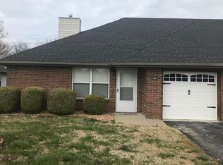 119 E Peachtree Dr, Nixa, MO 65714