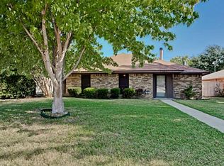 3023 Barnes Bridge Rd, Dallas, TX 75228