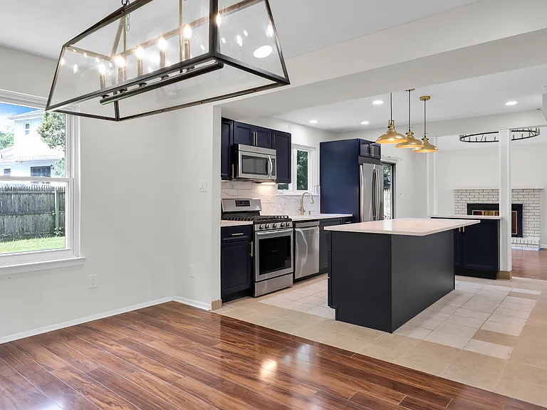 19 Pierson Dr — Photo 5