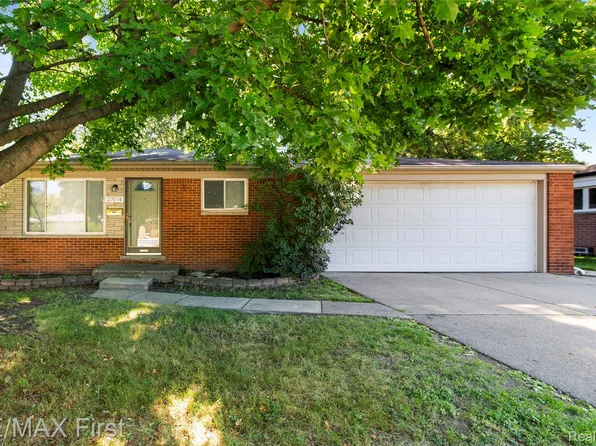 27074 Bonnie Dr, Warren, MI 48093