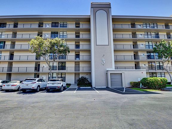 3rd image of 3 Royal Palm Way Unit 102