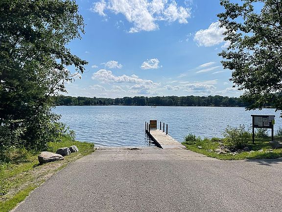 5th image of 7661 Five Lakes Dr
