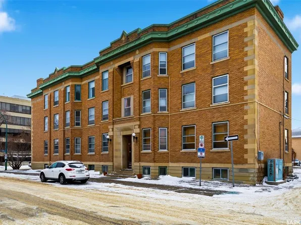 UNIT 17-2201 14th AVENUE, Regina, SK S4P 0X9