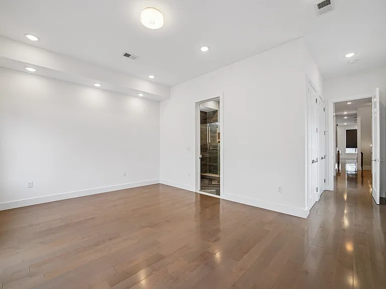 46 Carlton Ave #B — Photo 19