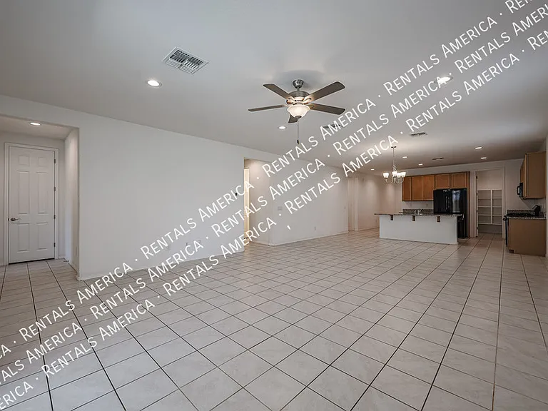 7513 W Illini St — Photo 17