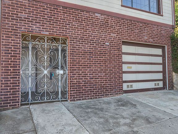 2nd image of 1050 Brussels St
