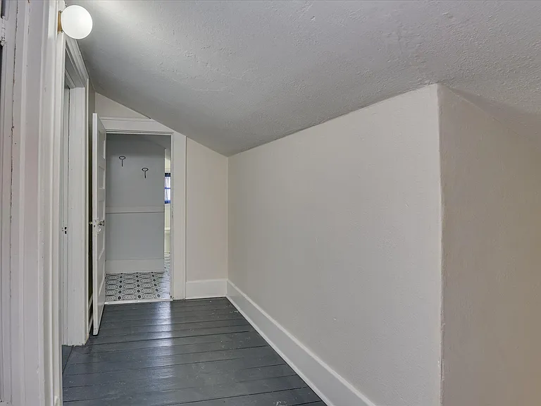 978 Heard Ave — Photo 14