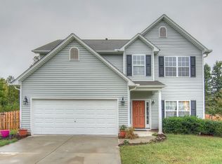 765 Shadow Dance Ln, Boiling Springs, SC 29316