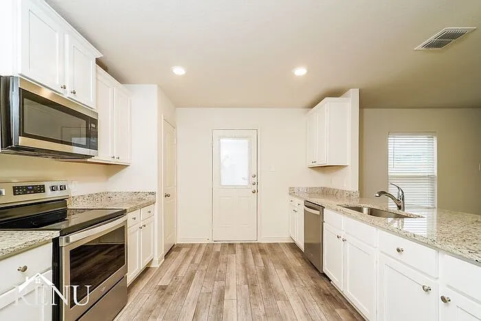 2806 Praline Ferry — Photo 5
