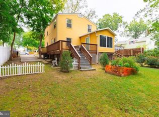 5130 11th St S, Arlington, VA 22204
