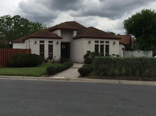 2074 Madero Dr, Brownsville, TX 78526