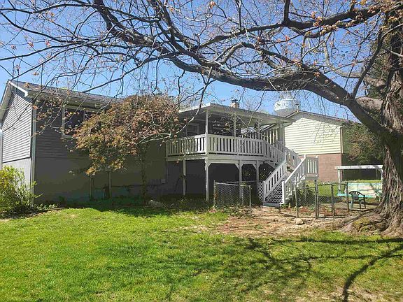 4th image of 850 N Chandler Dr