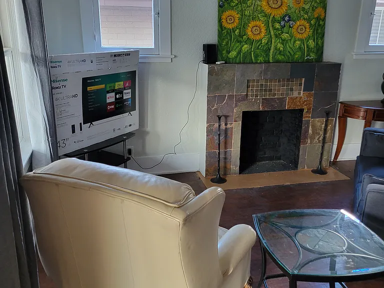 1021 E Garfield St — Photo 3