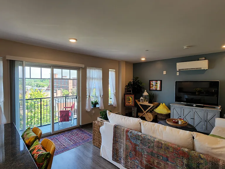 Foster's Place — Photo 10
