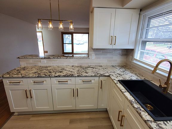 4th image of 6227 Xerxes Ave S
