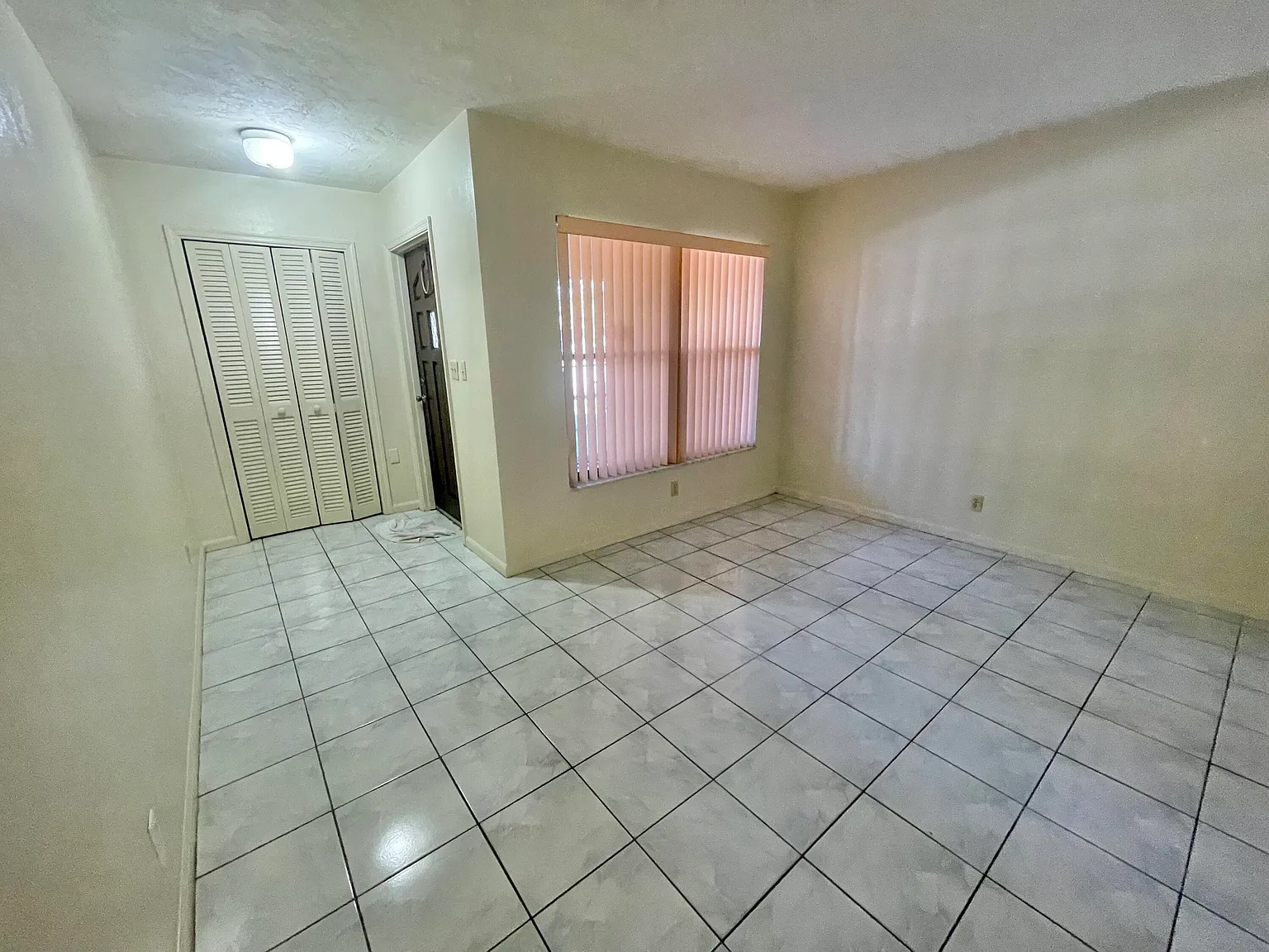 2 bed, 2.0 bath, 1500 sqft, $2,325 — Photo 3