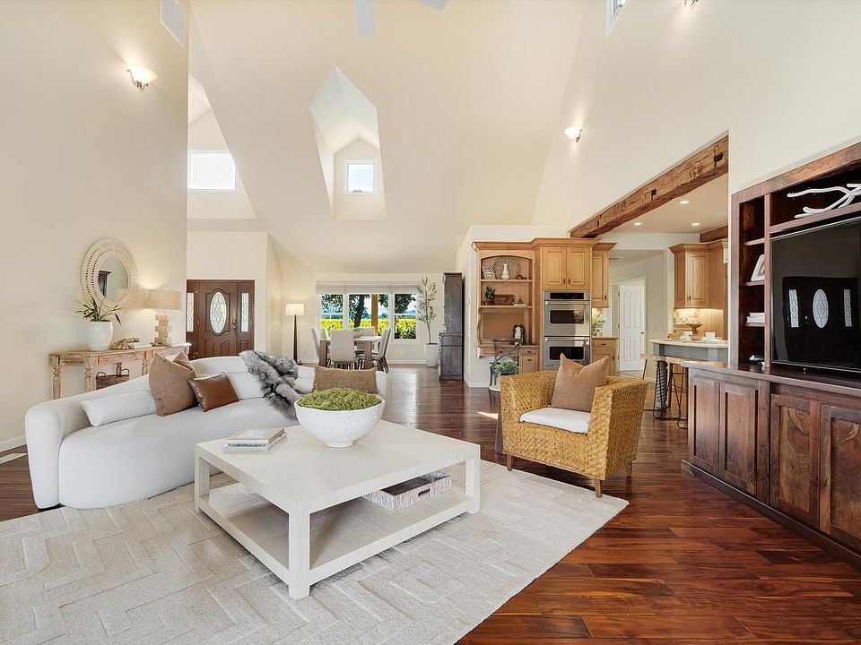 1st image of 466 Pratt Avenue