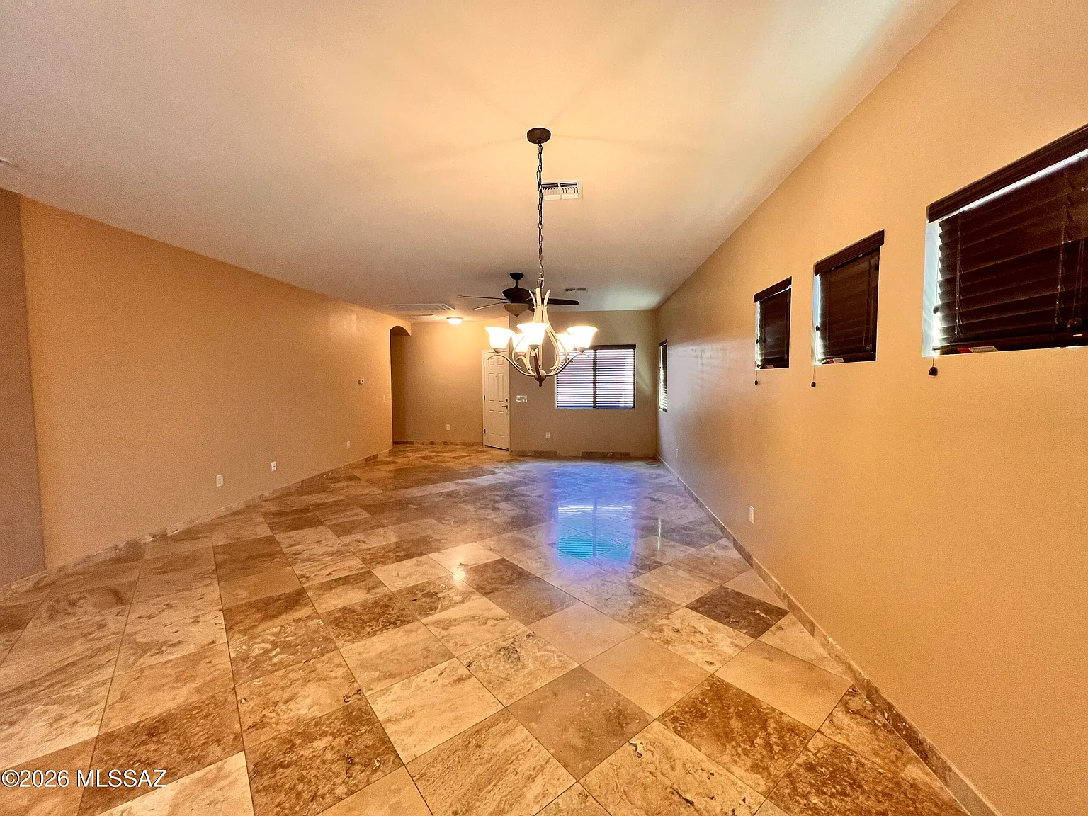 4 bed, 3.0 bath, 1910 sqft, $2,295 — Photo 2