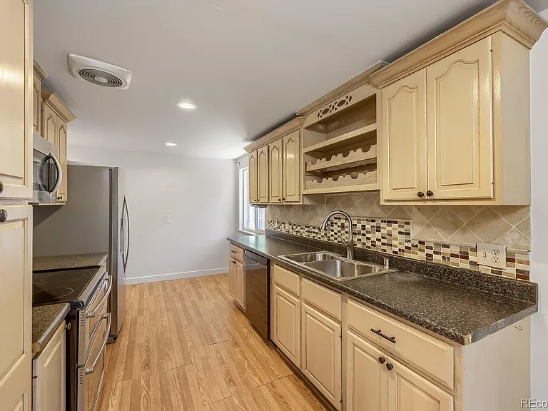 1640 Buchtel Blvd — Photo 8