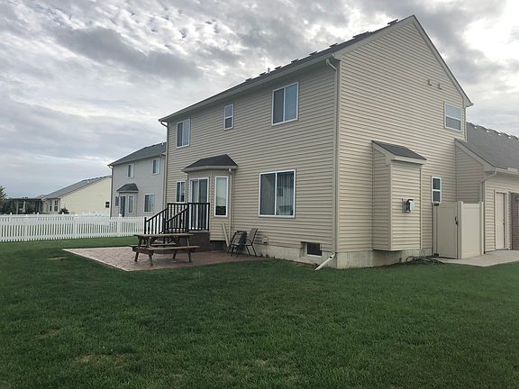 3rd image of 689 Davenport Dr