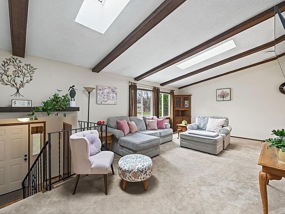 5th image of 3319 118th Ave NW