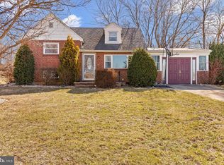 147 S 7th St, Mount Wolf, PA 17347