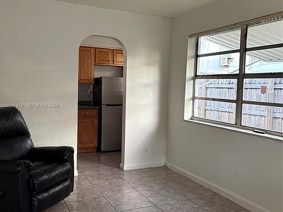 5th image of 1806 Funston St