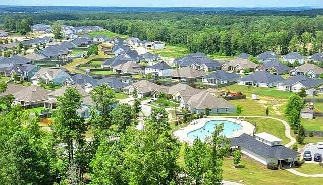 2nd image of 2391 Bundoran Dr